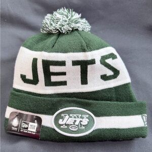 New Era New York Jets 2024 NFL Green Sideline Cuffed Knit Beanie Pom Headwear